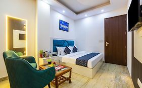 Hotel Diamond Stay Free Pick Up From Nizamuddin Railway Station